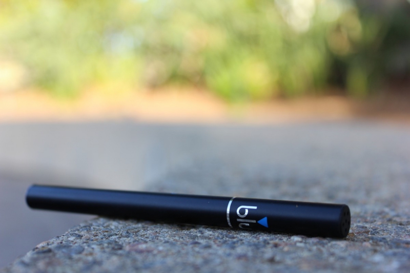 magasin-HYERES-min_e_cigarette_vaping_blu_cigs_blu_electronic_cigarette_tobacco_cigarette_smoke-637061